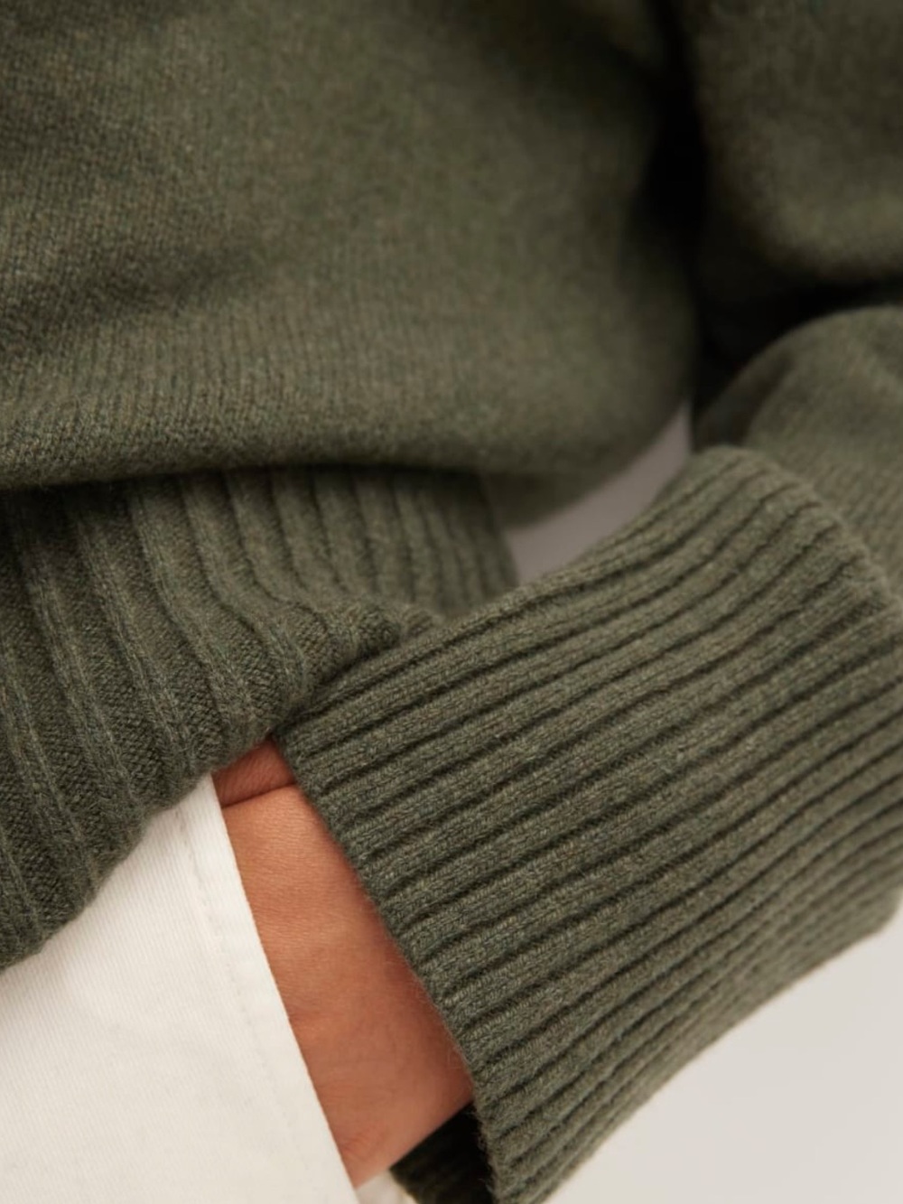 EVERLANE THE CASHMERE OVERSIZED TURTLENECK  size medium - Picture 5 of 13